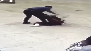 Brutal Monster Stabs Defenseless Woman 26 Times at Car Wash in Orenburg