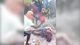 100 Savage Gangsters Butcher, Decapitate & Chop Up Rival in Gruesome Massacre