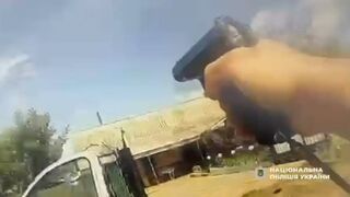 GoPro: Police officer records his death in a 2v1.