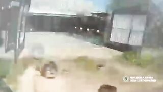GoPro: Police officer records his death in a 2v1.