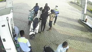 Petrol Pump Employee Stabbed  After Argument With Group Of 6