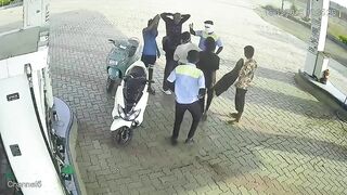 Petrol Pump Employee Stabbed  After Argument With Group Of 6