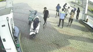 Petrol Pump Employee Stabbed  After Argument With Group Of 6
