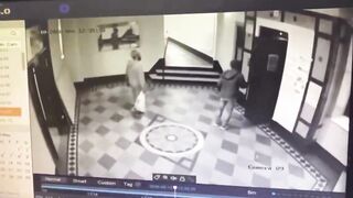 Man Dies During Fight In Apartment Building In New York
