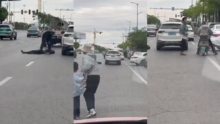 Delivery Man Stabs Driver To Death During Road Rage Incident In China