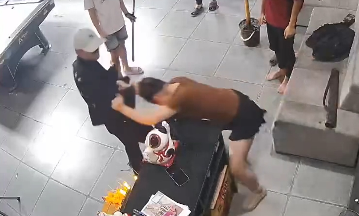 Furious Man Bursts Into Pool Hall and Brutally Attacks His Ex-Girlfriend