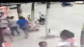 Brave Barber Fights Two Armed Killers in Bloody Showdown, Executed in Cold Blood