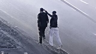 Sicario Follows The Victim And Calmly Shoots Him In The Head