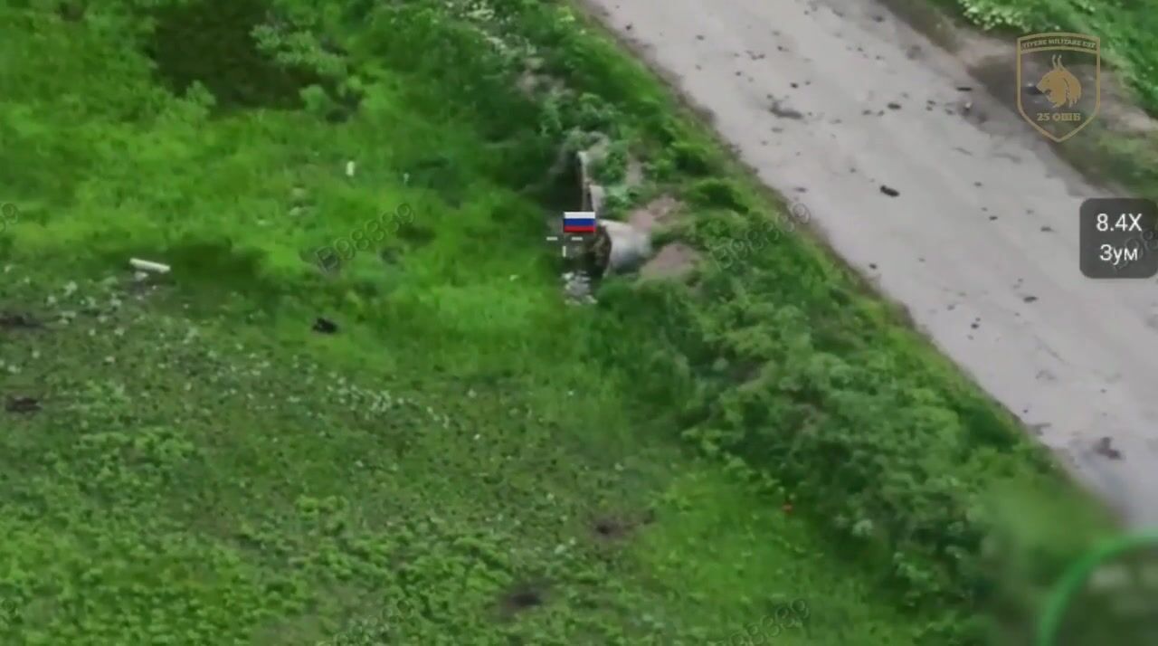 Kamikaze drone blows the pipe with Russian occupier.