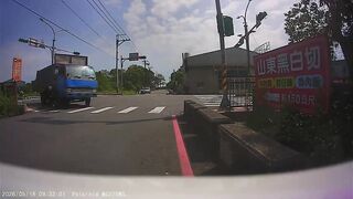 Motorcyclist Gets Run Over By Truck After Falling Head First