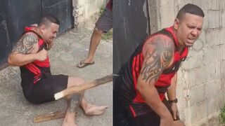 Man Gets Clubbed By By Locals For Stealing In Slums