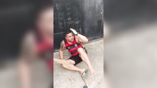 Man Gets Clubbed By By Locals For Stealing In Slums