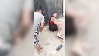 Man Gets Clubbed By By Locals For Stealing In Slums
