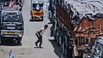 Depressed Man Jumps Under The Moving Truck