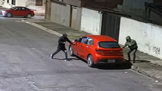 Off-Duty Officer Kills Armed Carjacker During Attempted Vehicle Theft