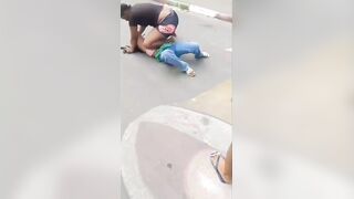Husband’s Mistress Gets Absolutely Destroyed in Wife’s Savage Street Beating