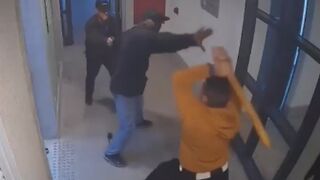 Man Stabs His EX-Girlfriend And Gets Beaten Unconscious