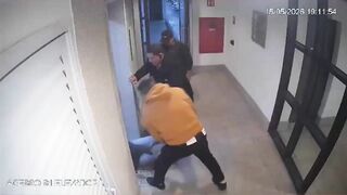 Man Stabs His EX-Girlfriend And Gets Beaten Unconscious