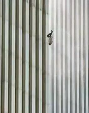 Classic 2001: People jump off from the WTC (Lost media)