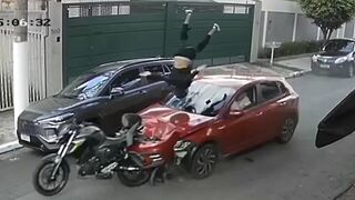 Driver Pursues and Runs Over Armed Motorcyclist After Failed Robbery Attempt