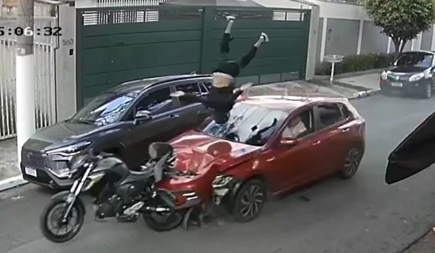 Driver Pursues and Runs Over Armed Motorcyclist After Failed Robbery Attempt
