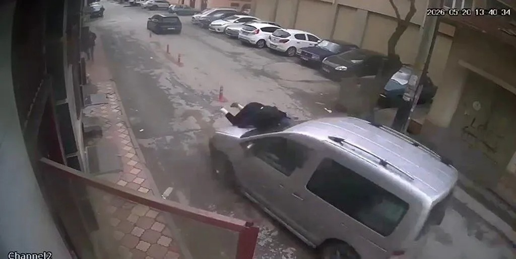 71-Year-Old Man Killed as Car Hits Three Pedestrians in Turkey (Two Angles)