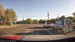 Death Ride: Biker Smashed to Pieces After Running Red Light in Chelyabinsk