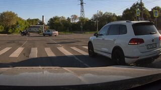 Death Ride: Biker Smashed to Pieces After Running Red Light in Chelyabinsk
