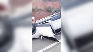 Driver Ejected, Killed In Highway Crash In Espírito Santo