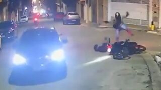 Off-Duty Cop Shoots & Kills Robber During Carjacking Attempt by Two Men on Motorcycle
