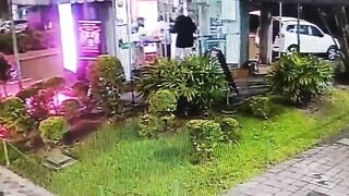 Off-Duty Sergeant Shoots and Kills Robber During Attempted Hold-Up