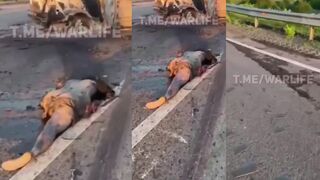 +21: A Russian soldier shows the result of the raid launched by Ukrainian kamikaze ai