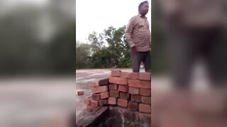 Loud Shit Talking Woman Thrown From The Roof During A Land Dispute