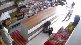 Man Brutally Assaults Girlfriend With Slaps, Punches and Kicks Inside Clothing Store