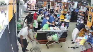 Classic: Guy dies inside store