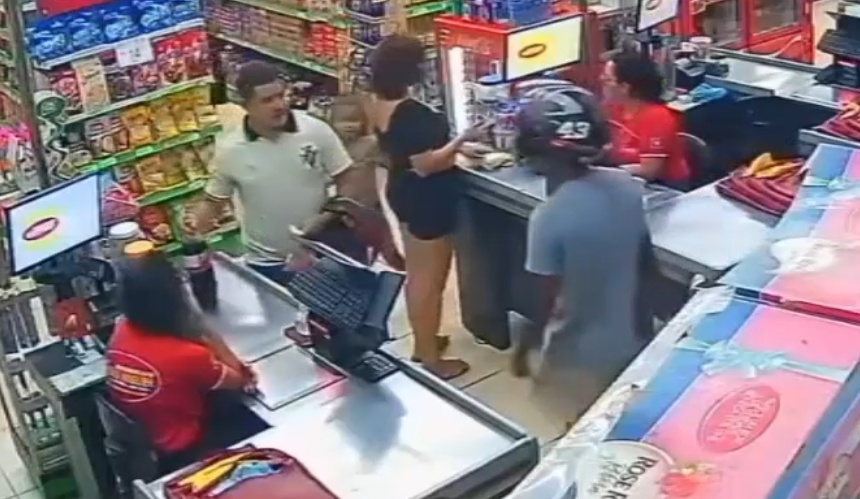 Armored Criminal Shoots Man at Point-Blank Range in Crowded Supermarket