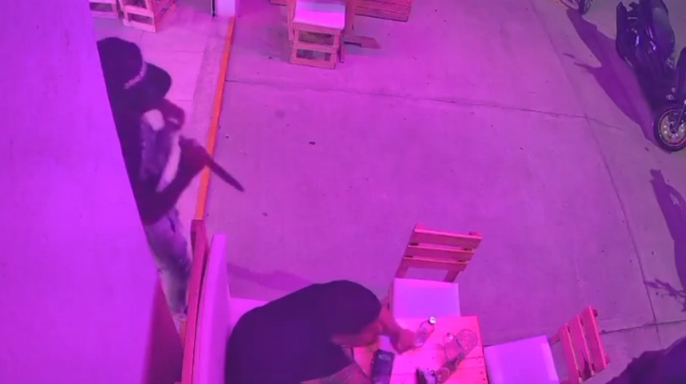 Brutal Backstabbing Murder: Friend Distracts Victim While Accomplice Attacks
