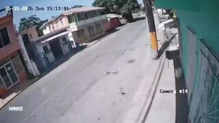 Wild Crash In Jamaica, Several Injured