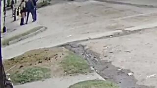 Off-Duty Policeman Kills Young Man With Point-Blank Headshot in Argentina