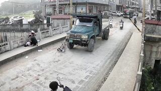 Student Seriously Injured In Freak Accident In China