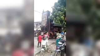 Seven Goers Electrocuted, Three Killed When Chariot Contacts Live Wires