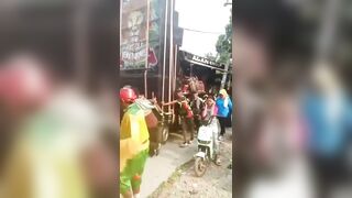 Seven Goers Electrocuted, Three Killed When Chariot Contacts Live Wires