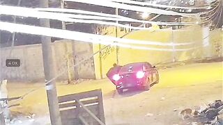 Sicarios Drag Kidnapped Victim From Car and Execute Him in Cold Blood