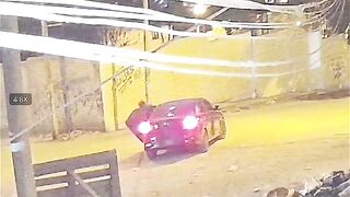 Sicarios Drag Kidnapped Victim From Car and Execute Him in Cold Blood