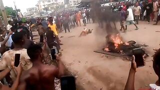 Captured Thieves Used as Fuel for Bonfire After Brutal Mob Attack