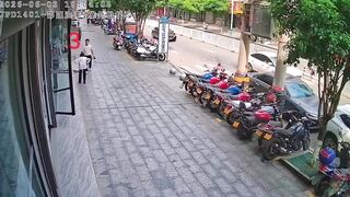 POS Drops An Old Woman In Random Attack In China