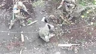 WAR CRIME:Execution of a Russian soldier at point-blank range