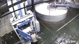 Classic: Workers legs destroyed