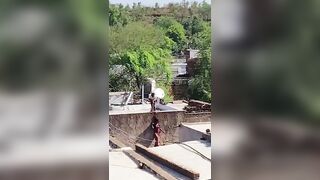 Rejected Brut Attempts To Hang GF, Then Drops Her From The Roof In India