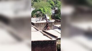 Rejected Brut Attempts To Hang GF, Then Drops Her From The Roof In India
